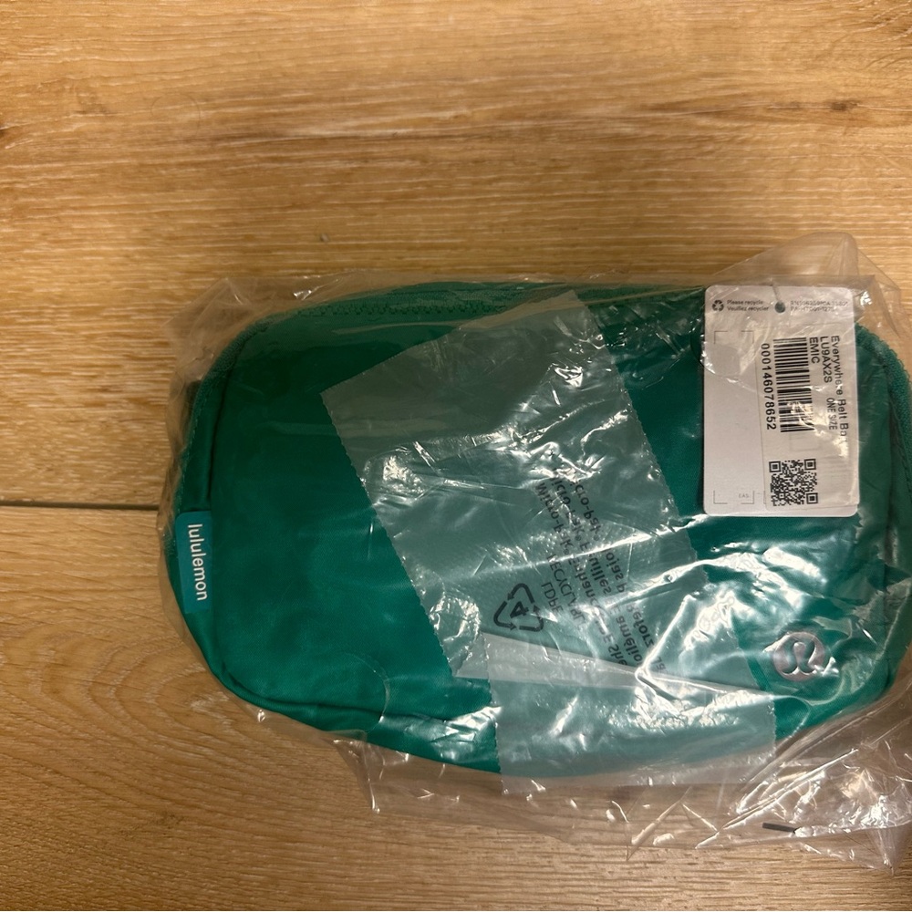 BNIB Lululemon belt bag